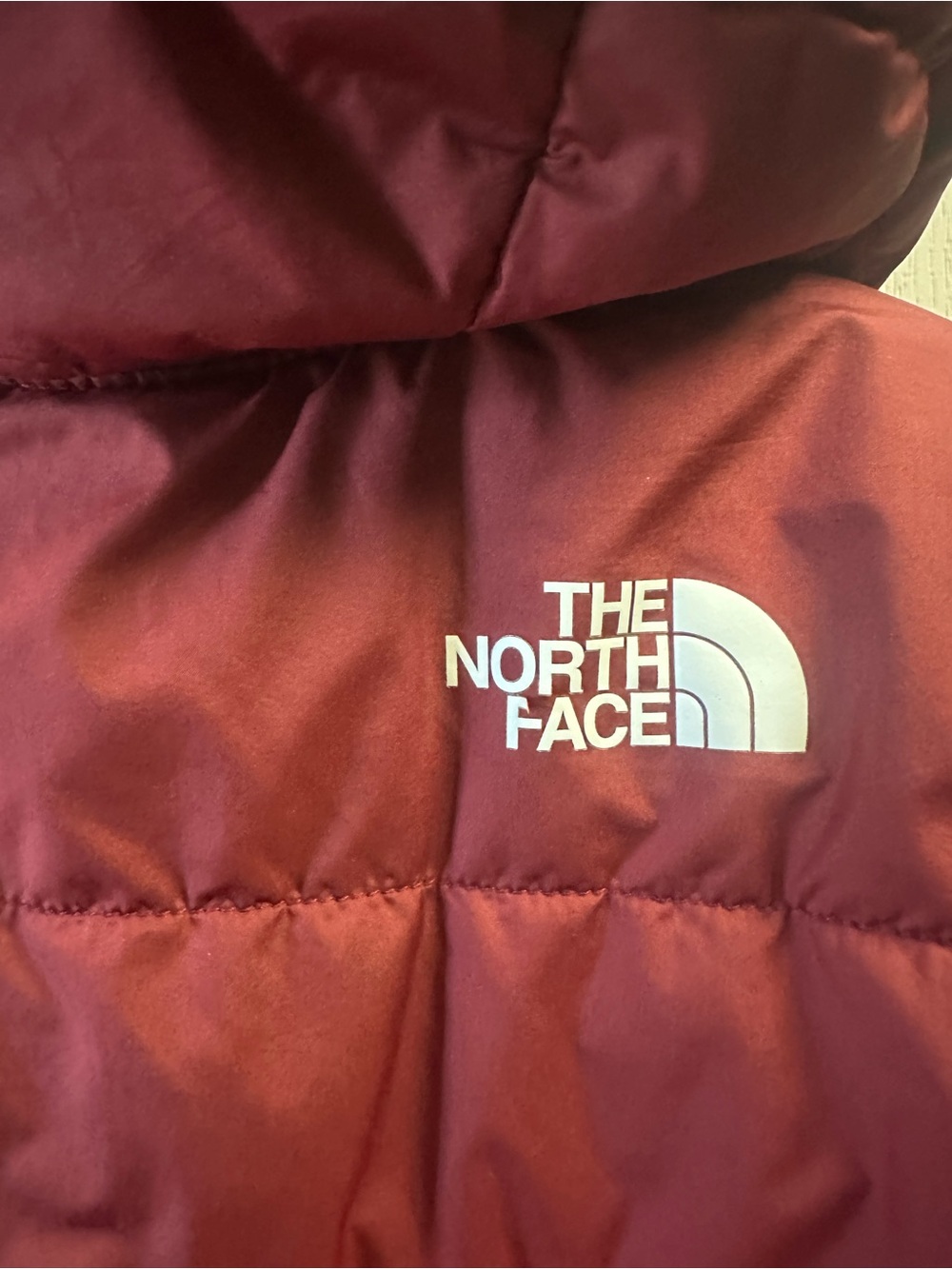 The North Face Kids Two-Tone Red Burgundy Quilted Jacket - Picture 3 of 5